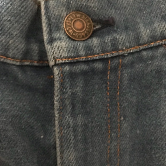 Levi’s thrashed bottom straight-leg cropped Jeans - Picture 4 of 4